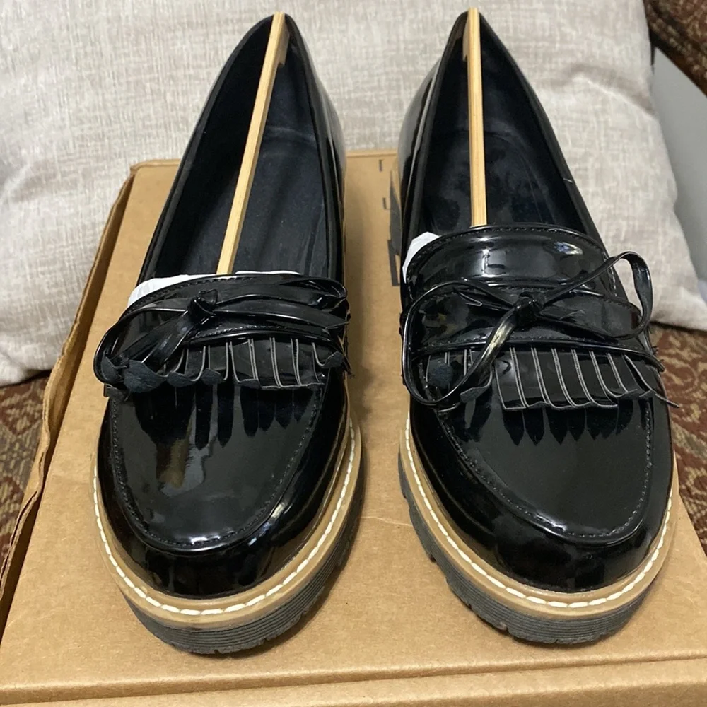 Loafer Black Patent 8.5 - Picture 3 of 4